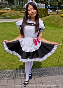 Comiket 80 - Tokyo Big Sight japanese maid, soubrette japonaise