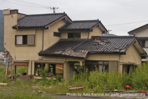 kamaishi, iwate, tohoku, japan - volunteer fro tsunami - houses 