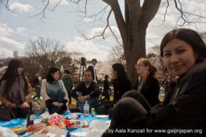 sakura hanami at yoyogi koen tokyo japan april 7 2012 - aki & meetup group